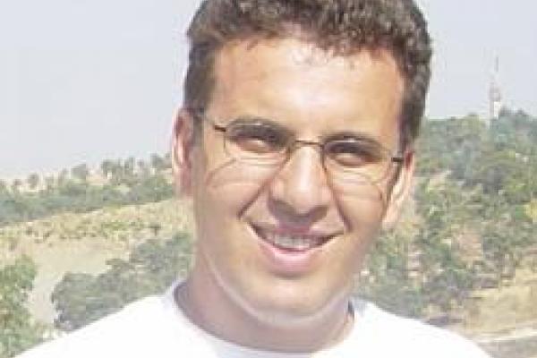 Dr. Kramer Akli head shot